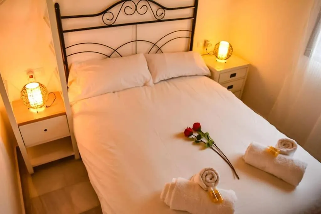 Atico Centrico Plaza Moravia ,San Julian. Daire Sevilla İspanya