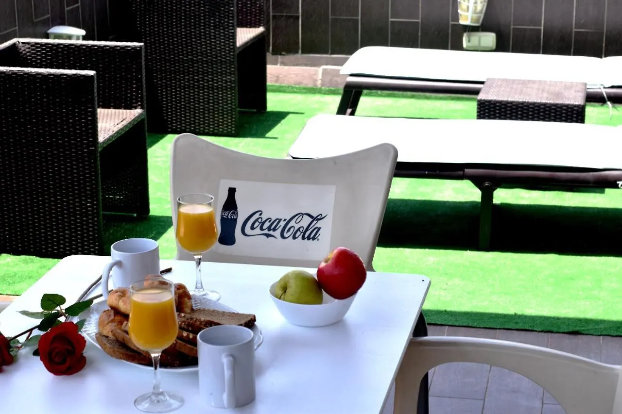 Atico Centrico Plaza Moravia ,San Julian. Daire Sevilla 0*,